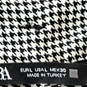 Long black/white houndstooth Zara skirt